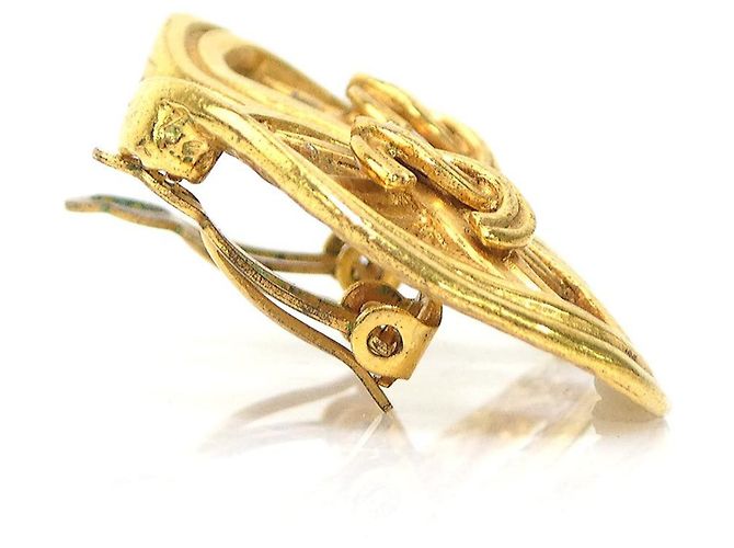 Orecchini a clip in metallo dorato Chanel Coco Mark D'oro - vista 2