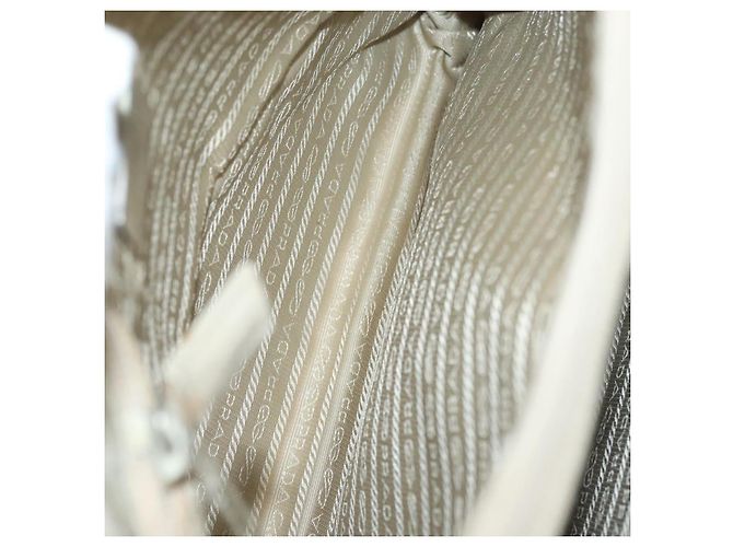 Borsa a Spalla Prada Nylon Beige Auth 134987 - vista 10