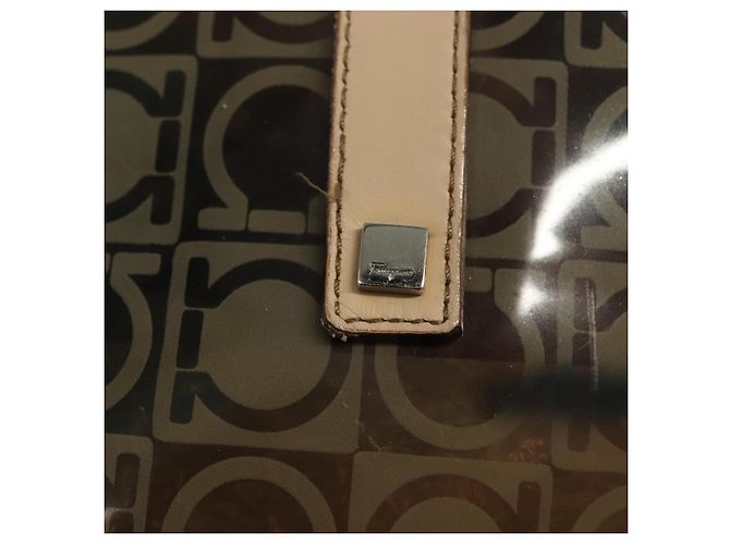 Borsa Tote Gancini in vinile marrone Auth BA5292 di Salvatore Ferragamo - vista 10