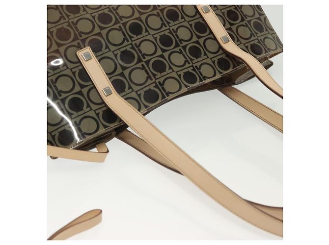 Borsa Tote Gancini in vinile marrone Auth BA5292 di Salvatore Ferragamo - vista 6