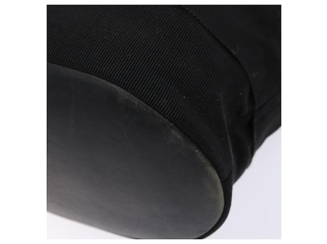Bolsa de Ombro com Corrente Salvatore Ferragamo em Lona Preta e Dourada Auth gh718 Preto Dourado - vista 9