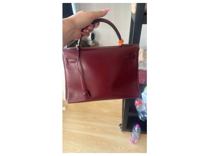 Borsa a mano Hermès Kelly 32 in pelle rosso scuro Bordò - vista 3