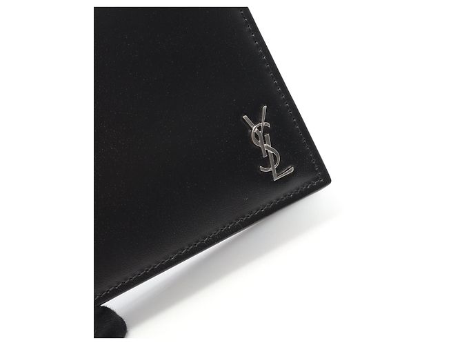 Yves Saint Laurent Piccola wallet in pelle Cassandra di Saint Laurent Paris - vista 5