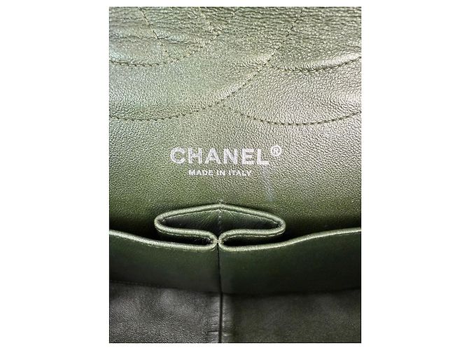 Borsa a spalla in pelle verniciata verde scuro iridescente Chanel 2.55 Reissue Double Flap - vista 10