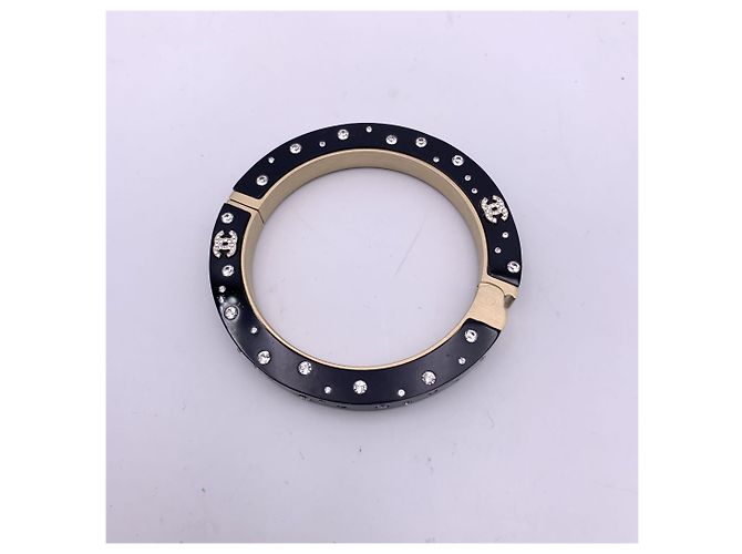 Timeless Chanel Bracciale bangle in resina nera con cristalli strass e logo CC Nero - vista 5