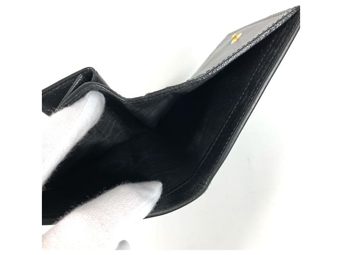 Prada 1MV204 Kompaktgeldbörse mit Allover-Logo Schwarz Weiß - Ansicht 5
