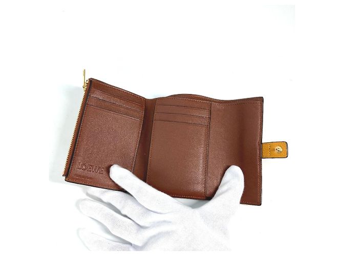 Cartera tri-fold de cuero marrón Loewe Castaño - vista 3