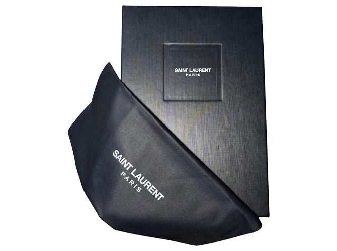 Saint Laurent Paris High-Top Studded Sneakers Nero - vista 10