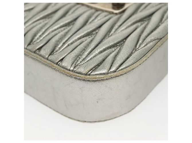 Borsa a spalla in pelle matelassé Miu Miu con catena argento Auth gh730 - vista 15