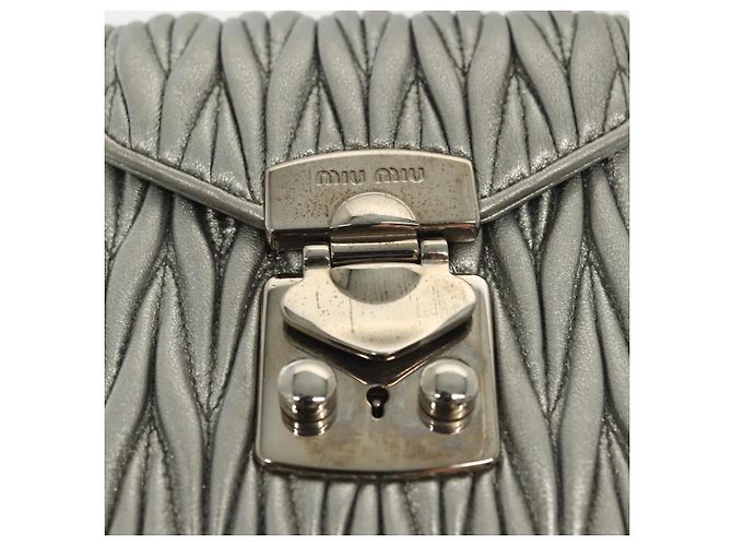 Borsa a spalla in pelle matelassé Miu Miu con catena argento Auth gh730 - vista 9