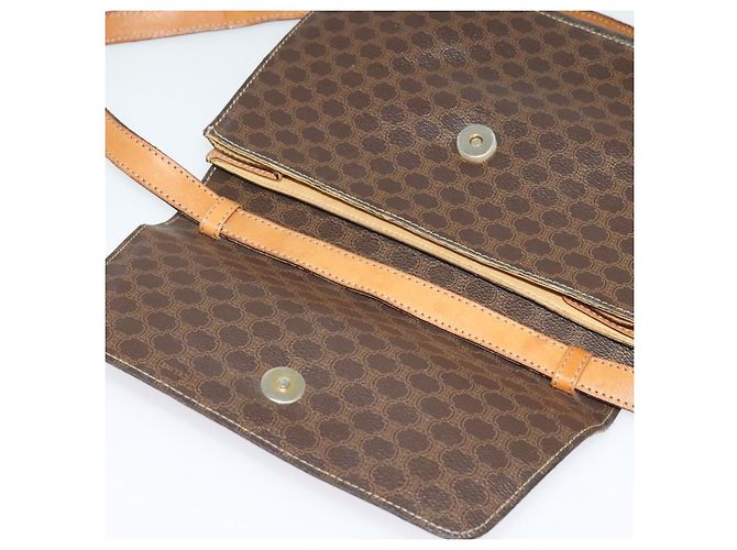 Céline Borsa a Spalla in Tela Macadam CELINE in Pelle PVC Marrone Oro Auth 140473 D'oro - vista 9
