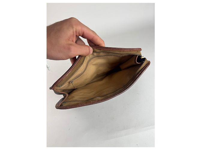 Céline Clutch in pelle monogramma Triomphe vintage di Celine marrone - vista 3