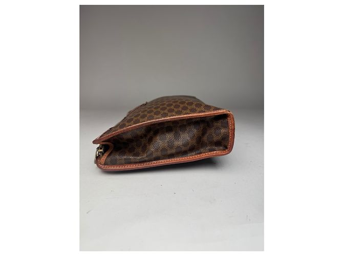 Céline Clutch in pelle monogramma Triomphe vintage di Celine marrone - vista 7