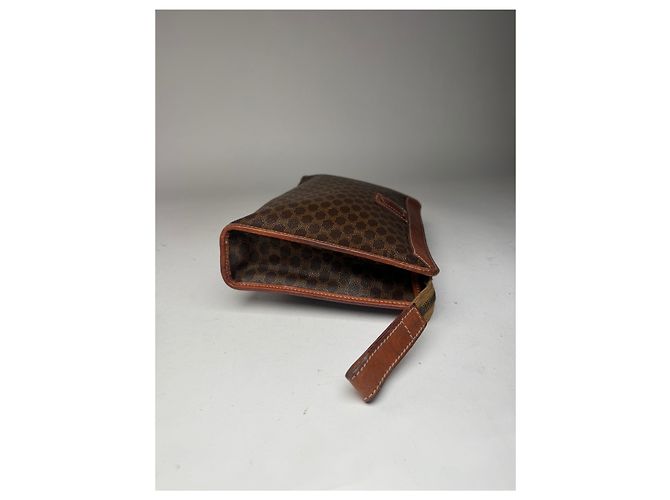 Céline Clutch in pelle monogramma Triomphe vintage di Celine marrone - vista 9