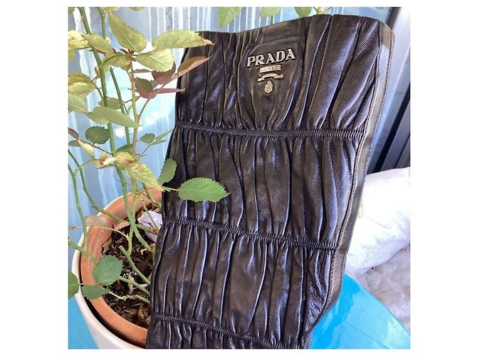 Botas altas de tacón Prada en cuero negro - vista 8