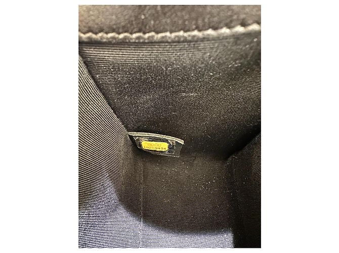 Bolso Boy de piel envejecida acolchada negra con cadena mediana de Chanel Negro - vista 6