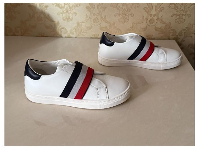 Baskets Moncler enfant en cuir blanc taille 32 - vue 6
