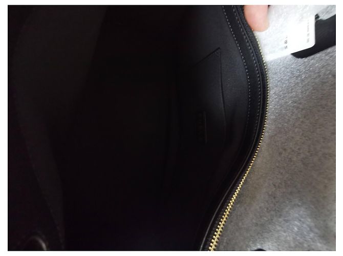 Bolso Furla de cuero liso negro con acabados dorados Gold hardware - vista 10
