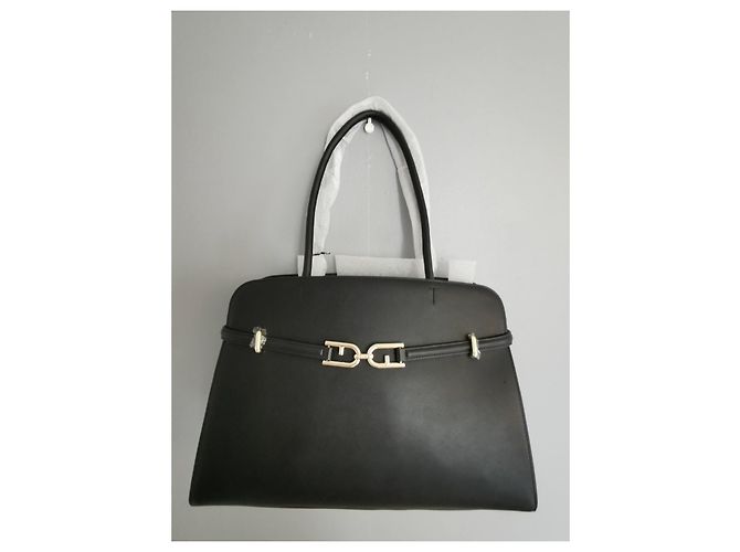Bolso Furla de cuero liso negro con acabados dorados Gold hardware - vista 7
