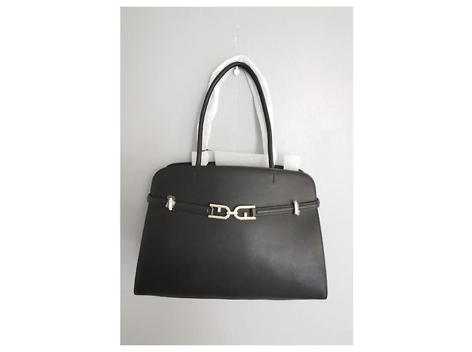 Bolso Furla de cuero liso negro con acabados dorados Gold hardware - vista 8
