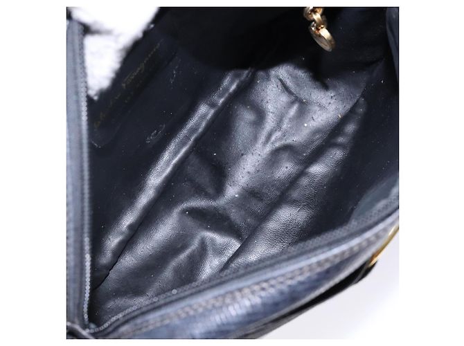 Borsa a Spalla Vala in Pelle Embossata Nera e Oro Auth BA5268 di Salvatore Ferragamo Nero D'oro - vista 10