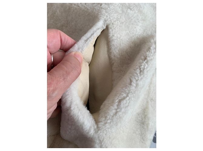 Iro Kurze Kapuzenjacke Creme aus Schafleder - Ansicht 4