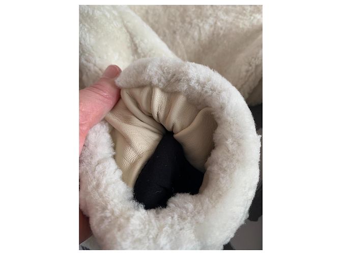 Iro Kurze Kapuzenjacke Creme aus Schafleder - Ansicht 8