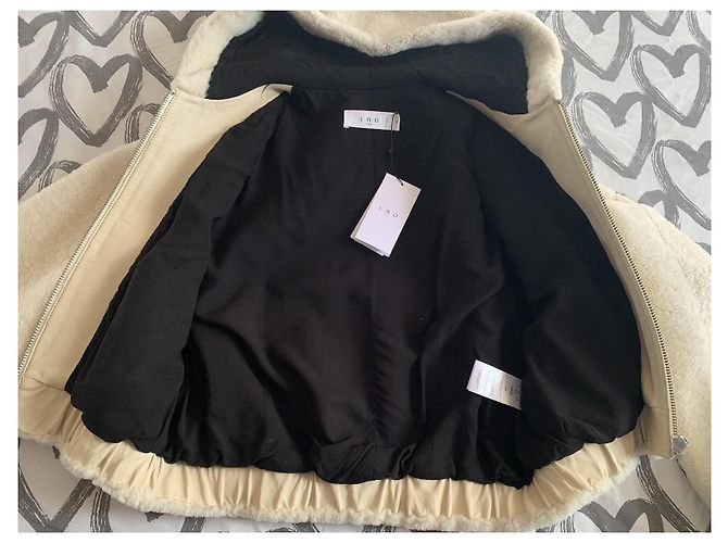 Iro Kurze Kapuzenjacke Creme aus Schafleder - Ansicht 9