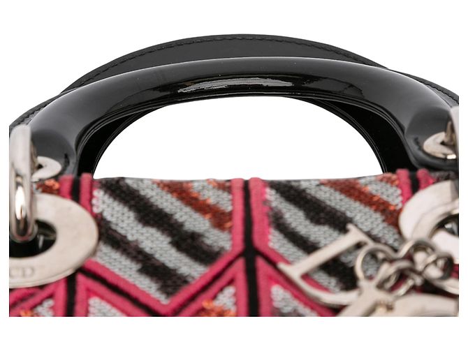 Dior Mini Lady Dior in vernice rosa con paillettes - vista 9