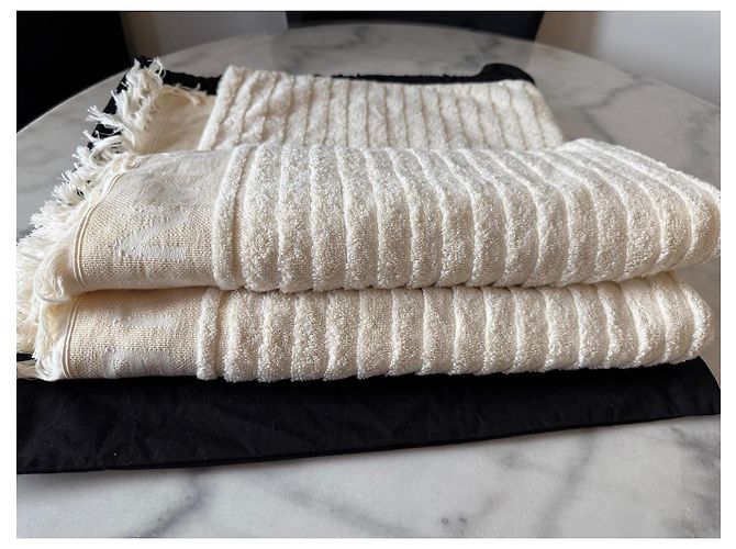 Borsa da spiaggia Chanel in cotone beige con pochette - vista 16