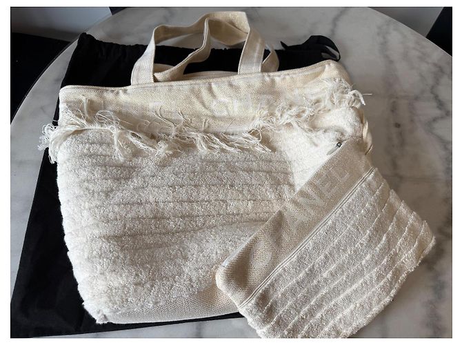 Borsa da spiaggia Chanel in cotone beige con pochette - vista 2