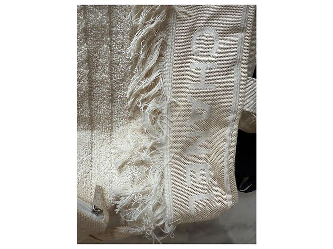 Borsa da spiaggia Chanel in cotone beige con pochette - vista 7