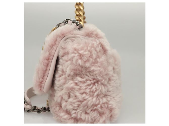 Borsa Chanel 19 Flap in Shearling Medium Rosa - vista 3