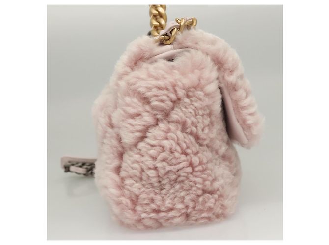 Borsa Chanel 19 Flap in Shearling Medium Rosa - vista 4