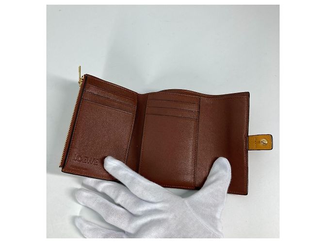 Piccola wallet verticale Anagram Loewe Marrone Giallo - vista 10