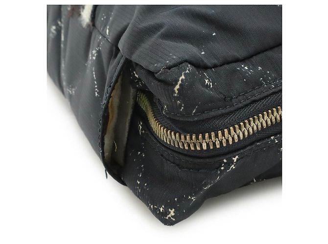 Borsa in nylon della linea Travel di Chanel Nero Rosso - vista 9