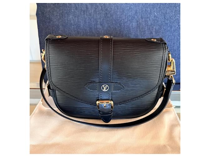 Louis Vuitton Saumur bb Epi leather Nero - vista 2