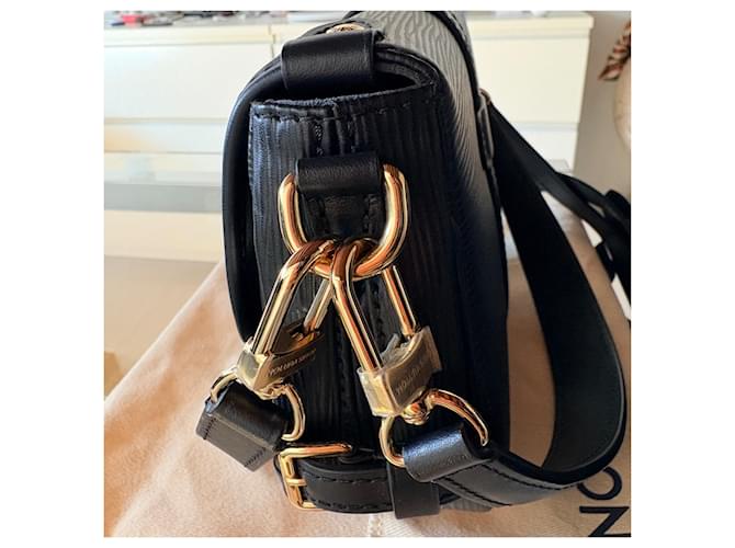 Louis Vuitton Saumur bb Epi leather Nero - vista 4
