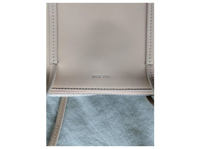 The Row Siamese Umhängetasche aus Leder beige - Ansicht 13