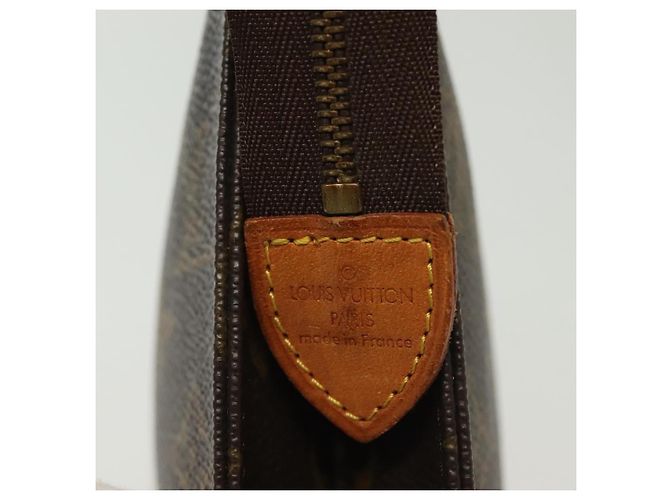 LOUIS VUITTON Monogram Poche Toilette 19 Pouch M47544 LV Auth 142328 Monograma - vista 8