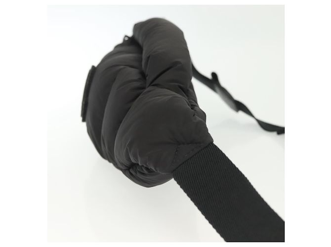 Marsupio Moncler in nylon nero Auth 135282 - vista 3
