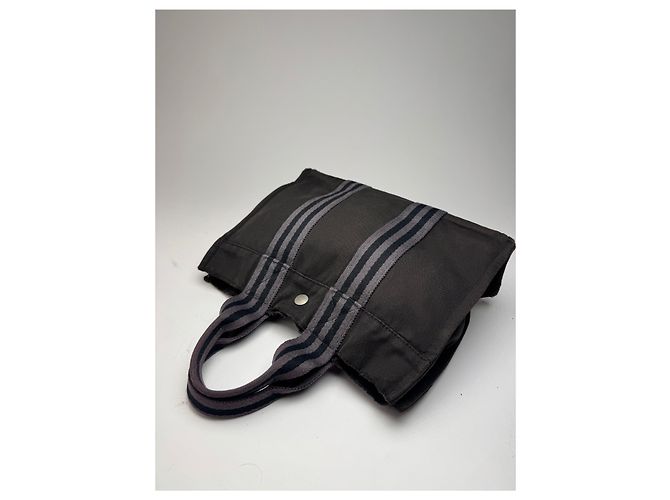 Hermès Vintage Hermes Mini Tote Bag aus Canvas Schwarz - Ansicht 11