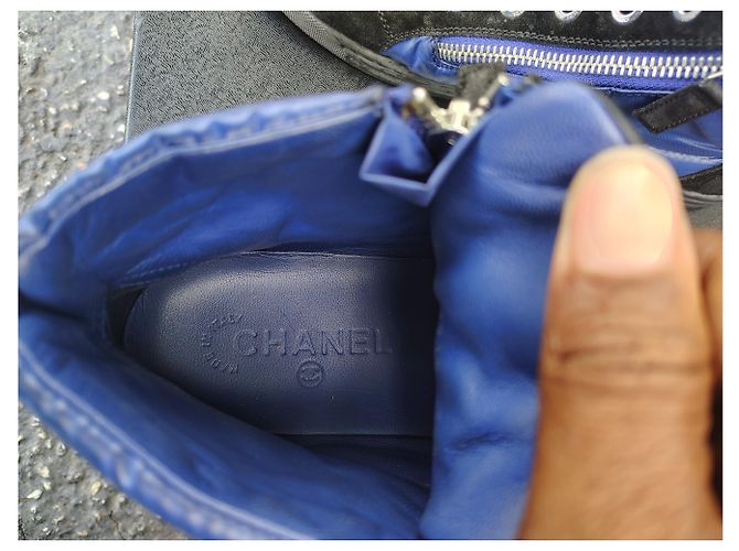 Sneakers Chanel Nere e Blu in Camoscio e Pelle Nero - vista 5