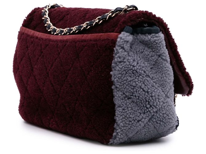 Chanel Rotes Mittleres Gestepptes Schafsleder mit Einem Klappverschluss Bordeaux - Ansicht 2