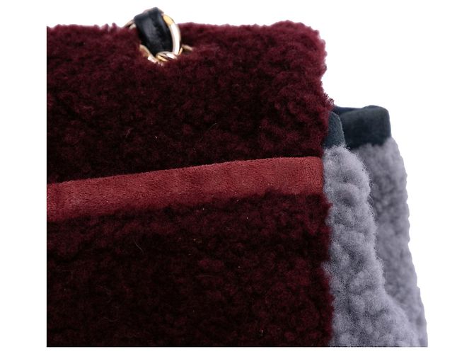 Chanel Rotes Mittleres Gestepptes Schafsleder mit Einem Klappverschluss Bordeaux - Ansicht 9