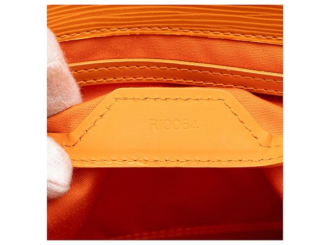 Louis Vuitton Orange Epi Sac Plat PM - Ansicht 6