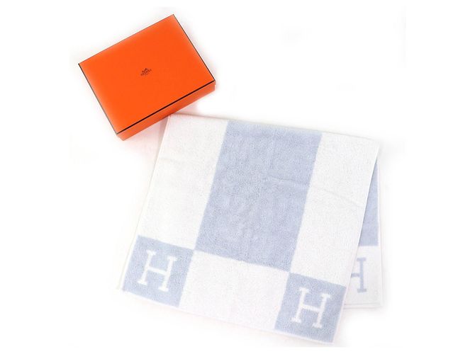 Toalla de baño bebé Avalon Hermès de algodón
Toalla de baño de algodón Azul - vista 2