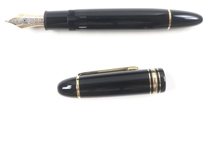 Pluma Montblanc Meisterstück 14K Negro - vista 4