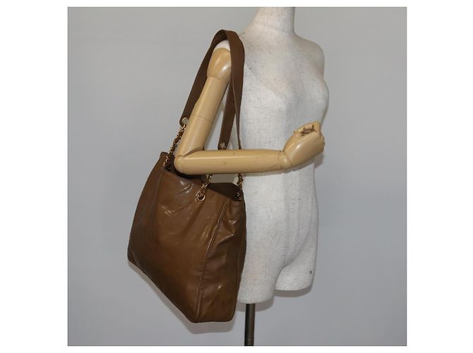 Borsa Tote CHANEL Smalto Marrone Oro CC Auth bs29208 D'oro - vista 21