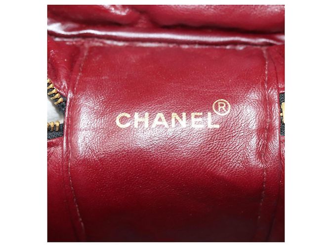 Vanity CHANEL Pochette Matelassé in Pelle di Agnello Nera Oro CC Auth 141905 Nero D'oro - vista 15